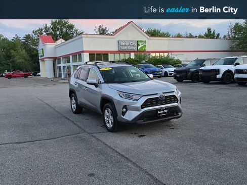 Used 2019 Toyota RAV4 XLE w/ Convenience Package AWD/4WD image 1