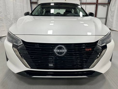 Used 2024 Nissan Sentra SR image 2