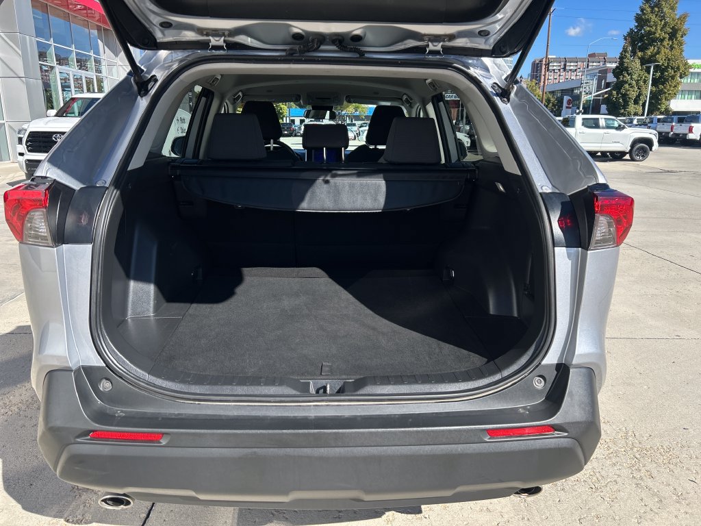 Certified 2025 Toyota RAV4 XLE AWD/4WD image 25