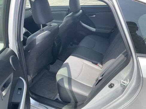 Used 2015 Toyota Prius Four FWD image 12
