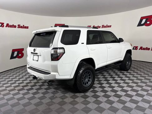 Used 2021 Toyota 4Runner SR5 Premium w/ Moonroof Package AWD/4WD image 6