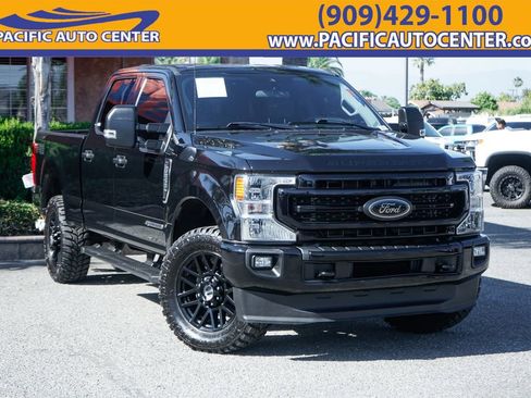 Used 2022 Ford F250 XLT w/ Black Appearance Package AWD/4WD image 1