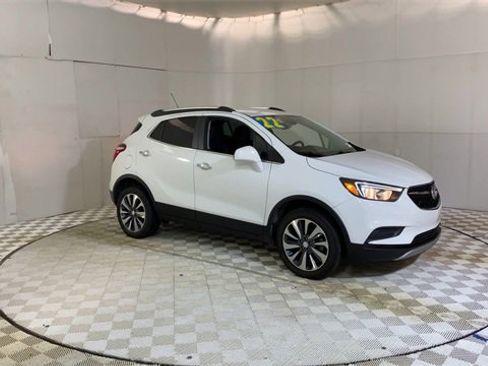 Certified 2022 Buick Encore Preferred image 2