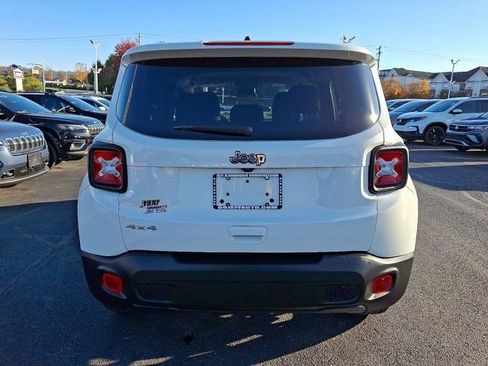 Certified 2023 Jeep Renegade Latitude AWD/4WD image 7