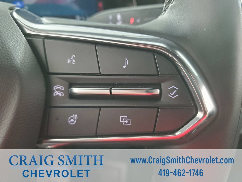 Used 2025 Chevrolet Equinox LT FWD image 18