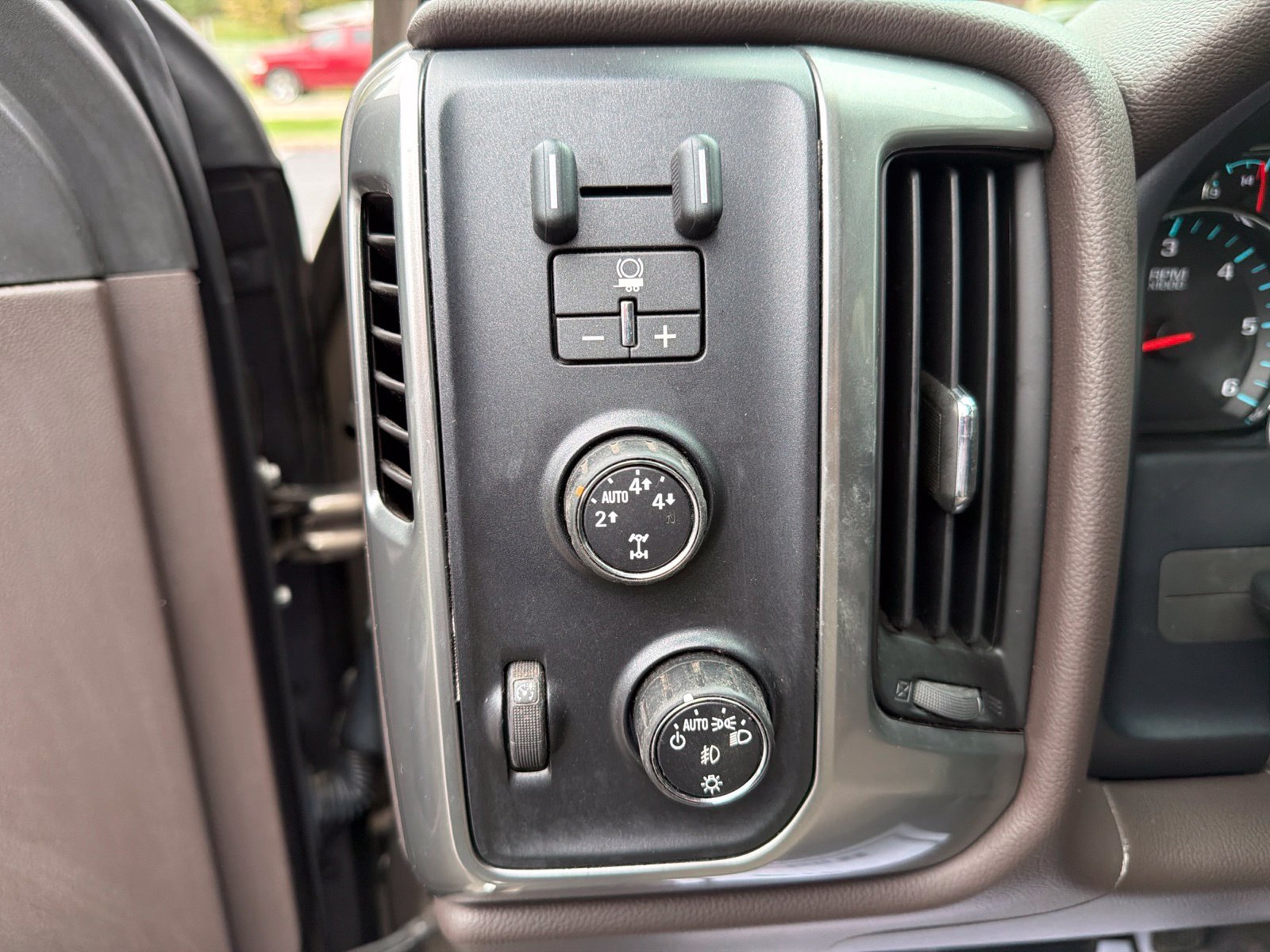 Used 2015 Chevrolet Silverado 1500 LT w/ All Star Edition AWD/4WD image 12