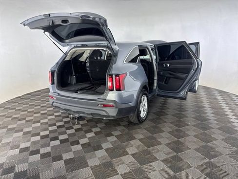 Certified 2023 Kia Sorento LX FWD image 16