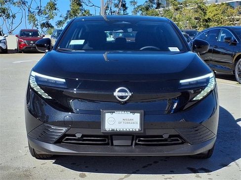 New 2026 Nissan Leaf image 2