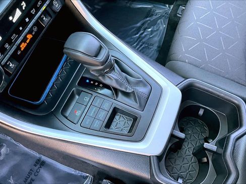 Used 2024 Toyota RAV4 XLE w/ Convenience Package image 17