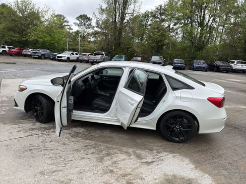 Used 2023 Honda Civic Sport image 18