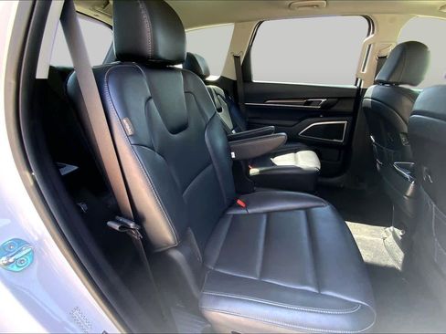Used 2025 Kia Telluride S AWD/4WD image 20