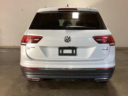 Used 2018 Volkswagen Tiguan SEL image 17