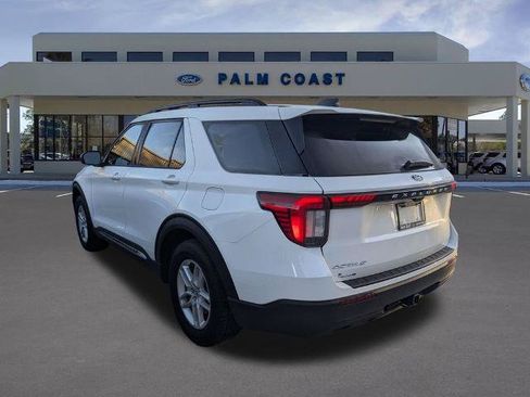 Certified 2025 Ford Explorer Active RWD image 3