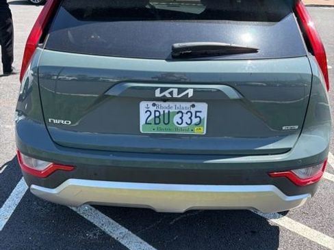 Used 2023 Kia Niro EX FWD image 12