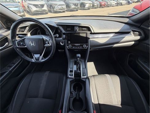 Used 2020 Honda Civic Sport image 4