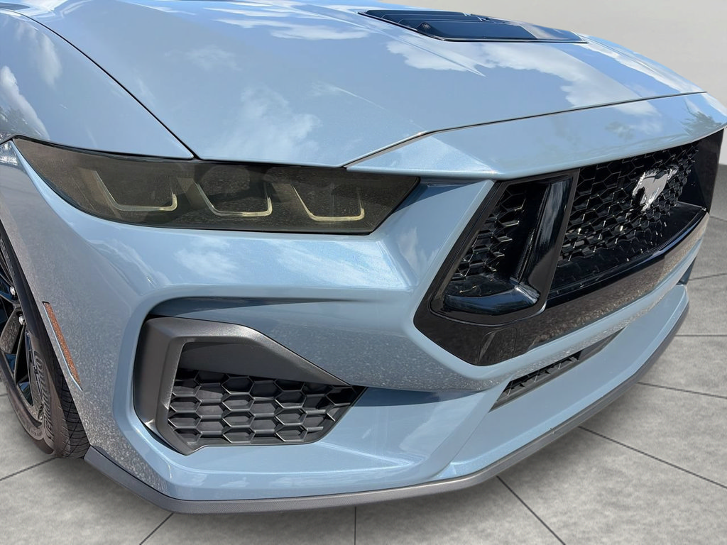 Used 2025 Ford Mustang GT RWD image 7