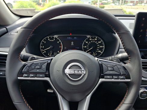 New 2026 Nissan Altima 2.5 SR w/ SR Midnight Edition Package AWD/4WD image 15