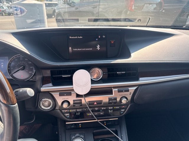 Used 2016 Lexus ES 350 w/ Premium Package w/Wood Trim FWD image 12