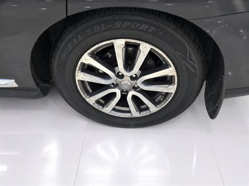 Used 2015 Nissan Pathfinder SL w/ SL Premium Package AWD/4WD image 28
