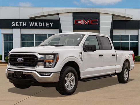 Used 2023 Ford F150 XLT image 3