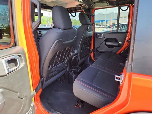 Used 2018 Jeep Wrangler Unlimited Rubicon image 27