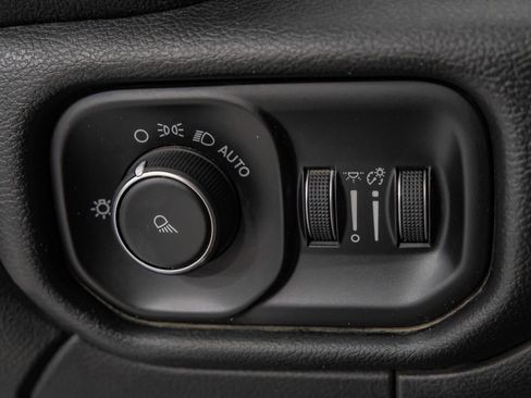 Used 2020 RAM 3500 Tradesman image 29