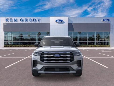 New 2026 Ford Explorer Active RWD image 7