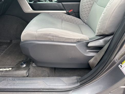 Used 2022 Toyota Tundra SR5 w/ SR5 Convenience Package image 15