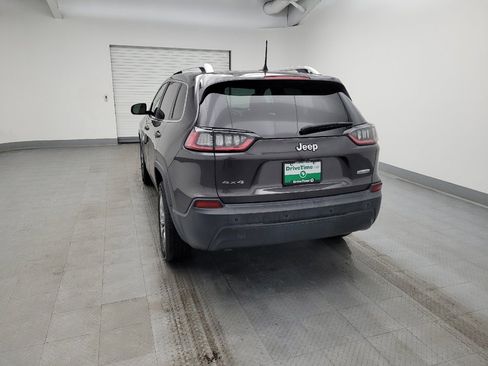 Used 2019 Jeep Cherokee Latitude Plus image 6