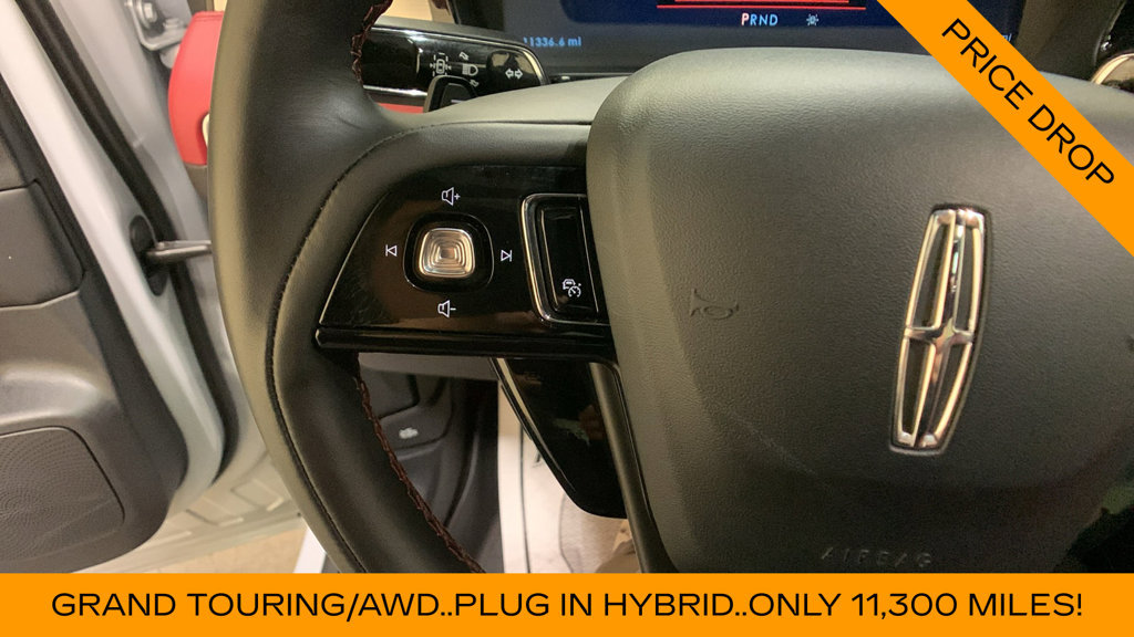 Used 2025 Lincoln Corsair Grand Touring w/ Towing Package AWD/4WD image 32