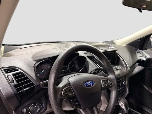Used 2019 Ford Escape SE image 11