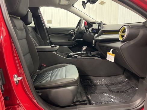 New 2026 Chevrolet Trax LT image 8