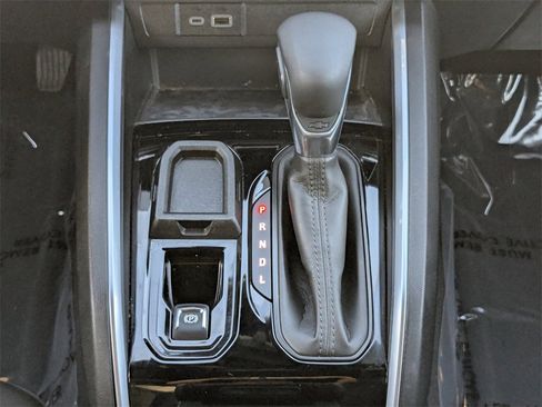 Certified 2024 Chevrolet Colorado LT w/ LT Convenience Package image 17