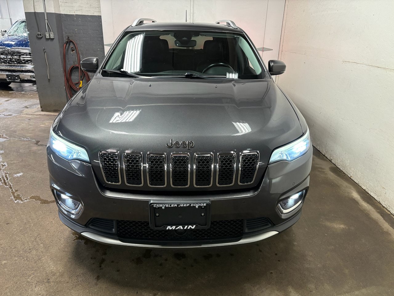 Used 2021 Jeep Cherokee Limited AWD/4WD image 5
