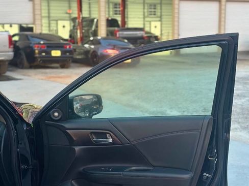 Used 2015 Honda Accord EX-L image 31