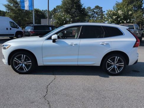 Used 2021 Volvo XC60 T5 Momentum w/ Premium Package FWD image 6