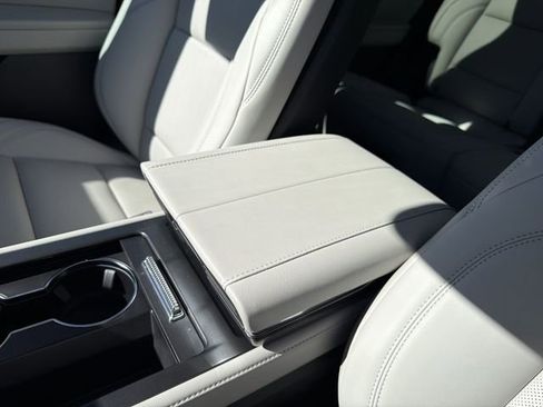 New 2026 Lincoln Nautilus Premier w/ Equipment Group 102A image 21