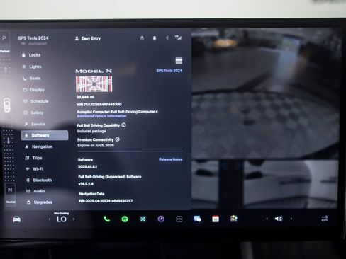 Used 2024 Tesla Model X Plaid image 25