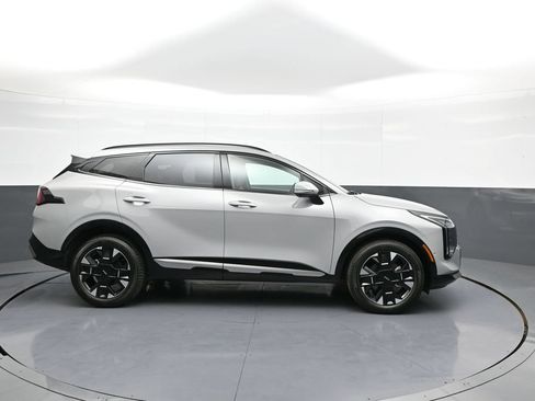 Certified 2026 Kia Sportage SX AWD/4WD image 5