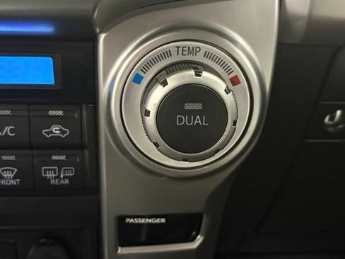 Used 2016 Toyota 4Runner Limited AWD/4WD image 31