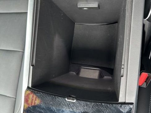 Used 2025 Buick Enclave Preferred image 32