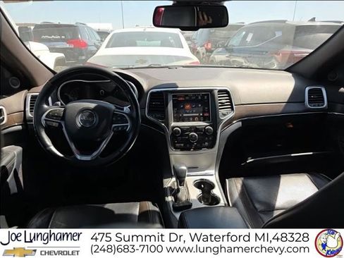 Used 2016 Jeep Grand Cherokee Overland w/ Advanced Technology Group AWD/4WD image 7