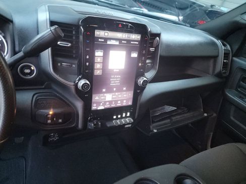 Used 2025 RAM 2500 Tradesman image 17