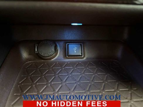 Used 2021 Toyota RAV4 Limited image 38