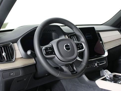 New 2026 Volvo XC90 B6 Ultra w/ Protection Package image 8