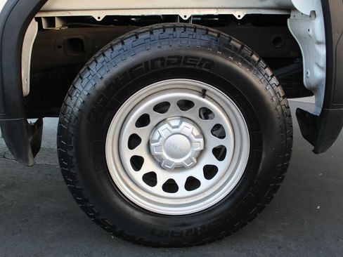 Used 2020 GMC Sierra 1500 2WD Regular Cab w/ Sierra Value Package image 28