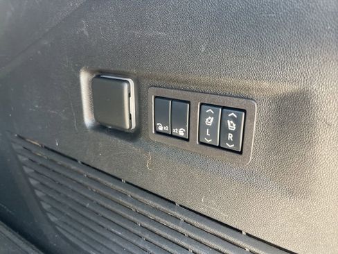 Certified 2024 Chevrolet Suburban RST w/ Luxury Package image 15