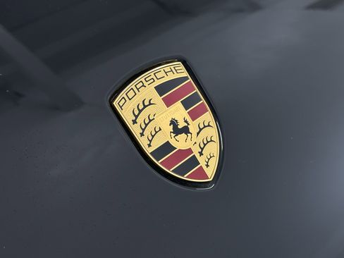 Certified 2025 Porsche Macan image 60