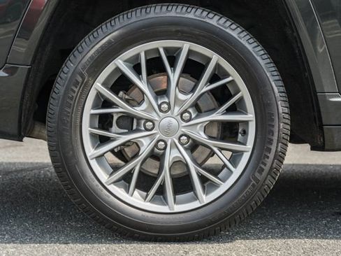 Used 2023 Jeep Grand Cherokee L Summit w/ Advanced Protech Group IV AWD/4WD image 27