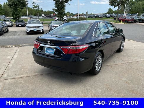 Used 2017 Toyota Camry LE FWD image 6